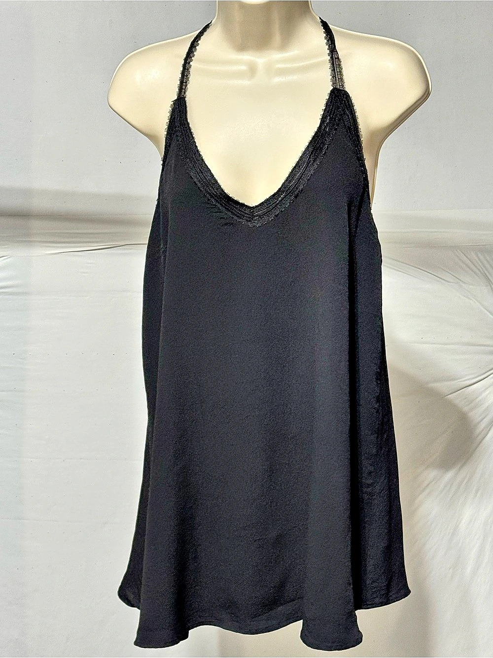 Forever 21 Lace-Trim Racerback Cami Black Size Small